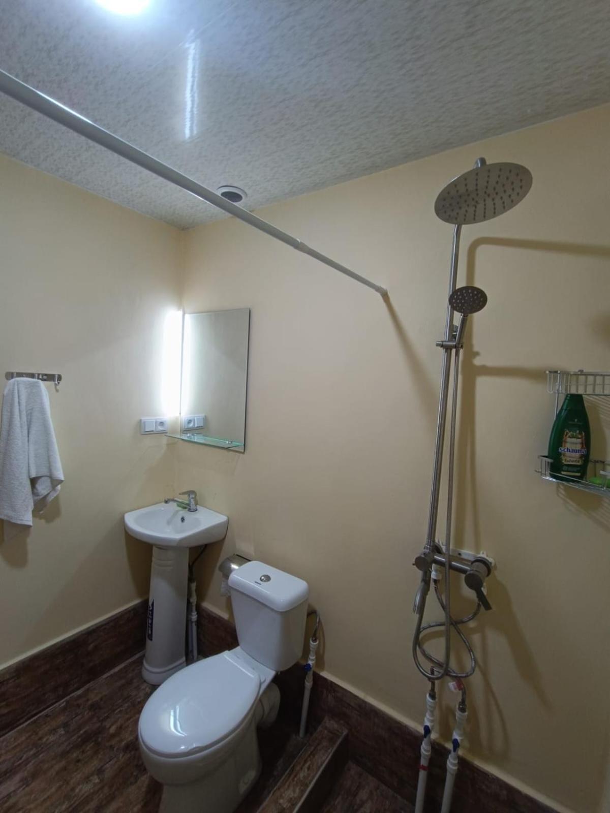 Verishen Guest House B&B 戈里斯 外观 照片