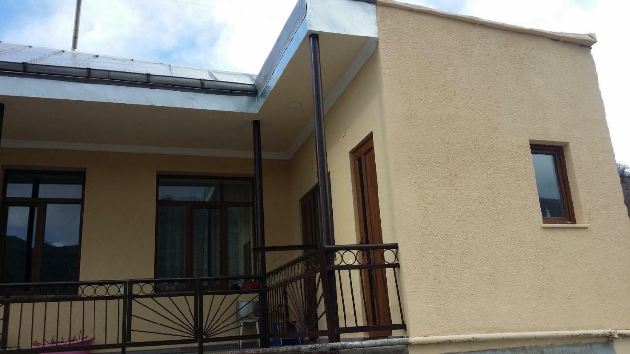Verishen Guest House B&B 戈里斯 外观 照片